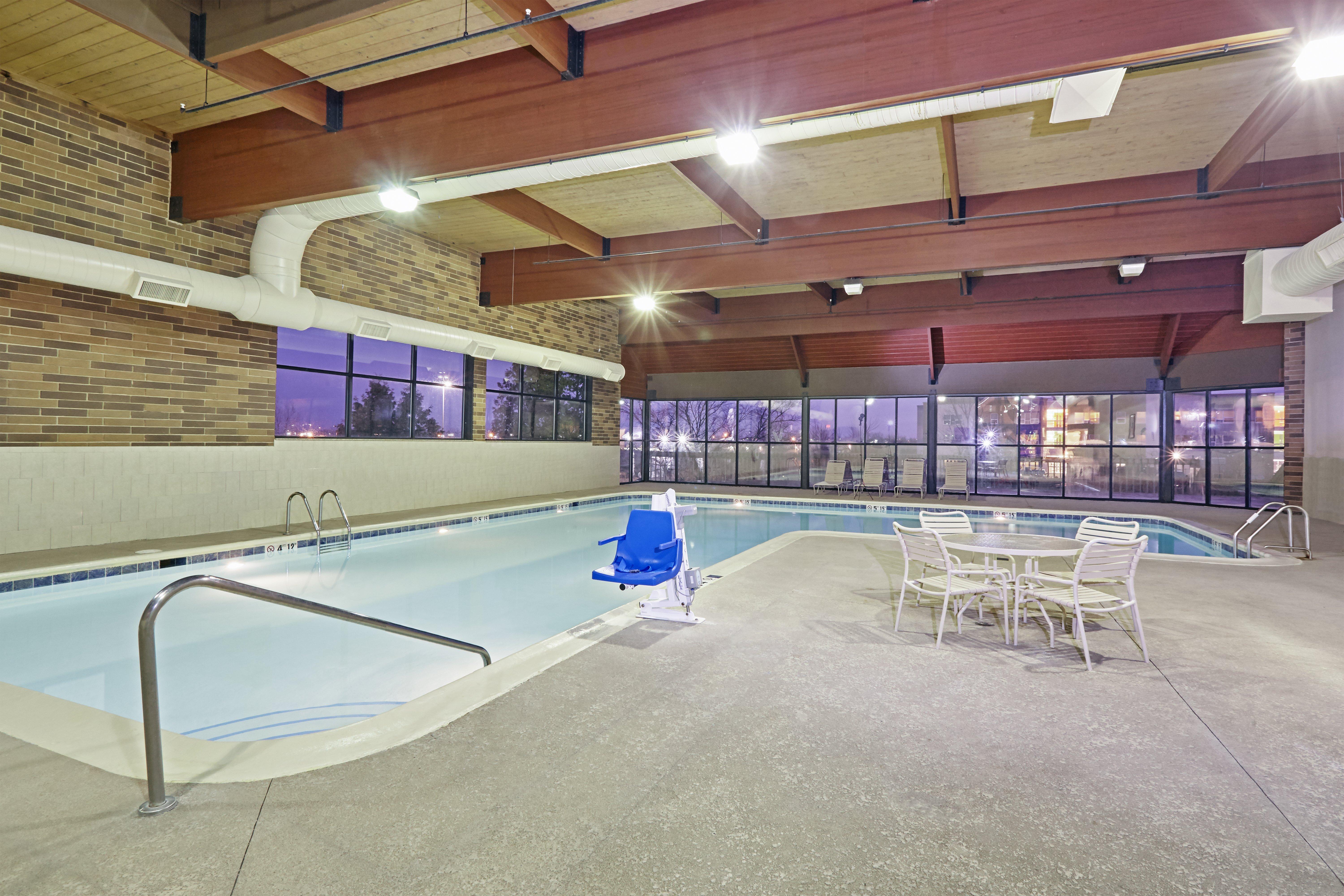 Holiday Inn Chicago Matteson Conference Center, An Ihg Hotel Bagian luar foto